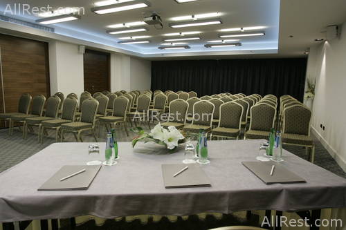 Atrium Hotel 33